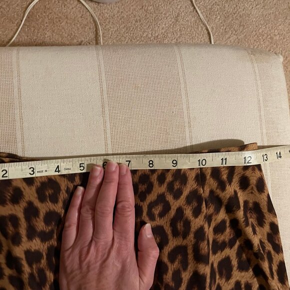 Hot Leopard Mini Skirt in Microsuede - Picture 7 of 11